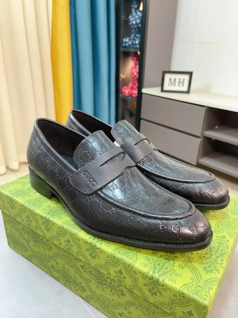 Men's shoes 💰500🌹🌹【GUCCI】The most popular classic Gucci leather shoes. Synchronized with the official website, the upper is made of Italian first-layer cowhide ➕cowhide lining, with unique brand and unique craftsmanship. Highlighting the hot style of the new year. Stop hesitating, stop wandering, get it now. Number: 38--44